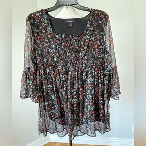 Kaktus floral flowing sheer sleeves size large top